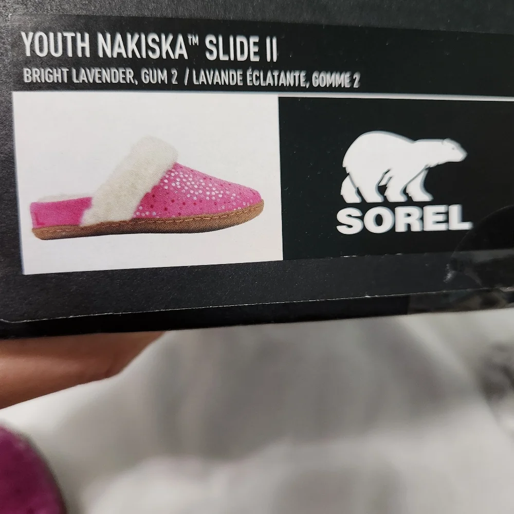 NWT Sorel Youth Nakiska Slide II Slipper